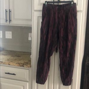 Lululemon dance styled jogger pants sz 8 loose fit